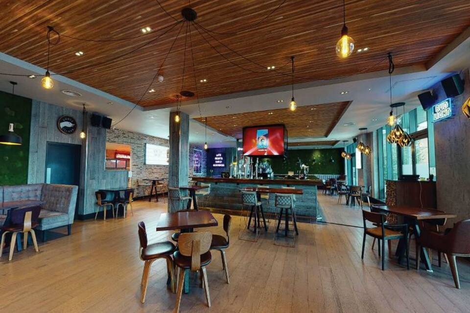 Village Hotel Manchester Ashton 5