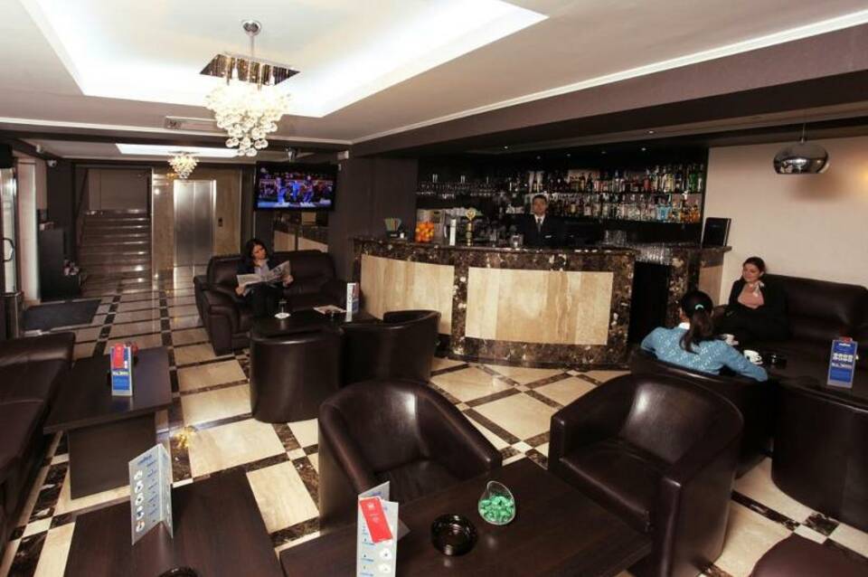 West Plaza Hotel 2