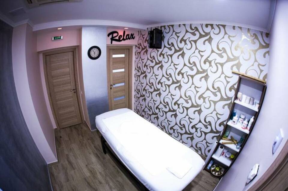 West Plaza Hotel 4