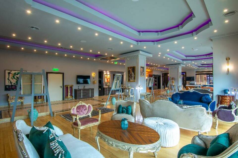 Phoenicia Express Hotel 1