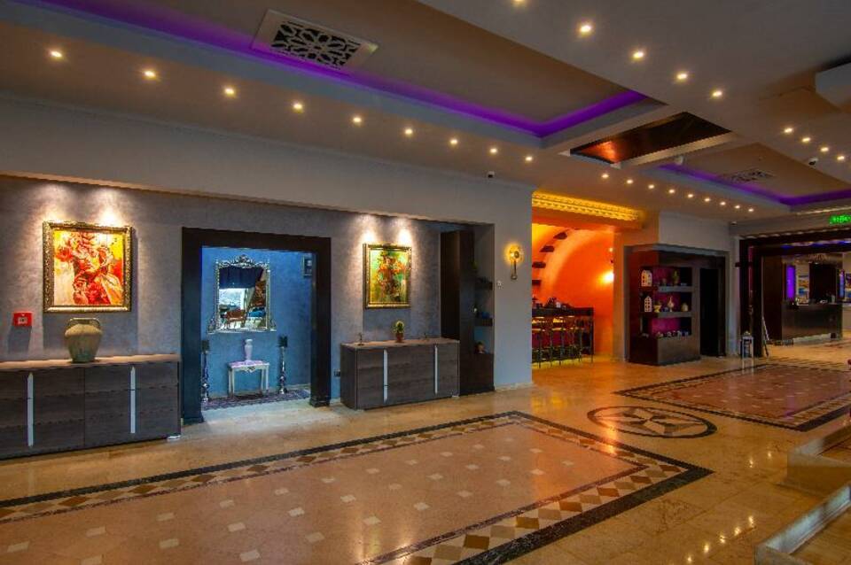 Phoenicia Express Hotel 2