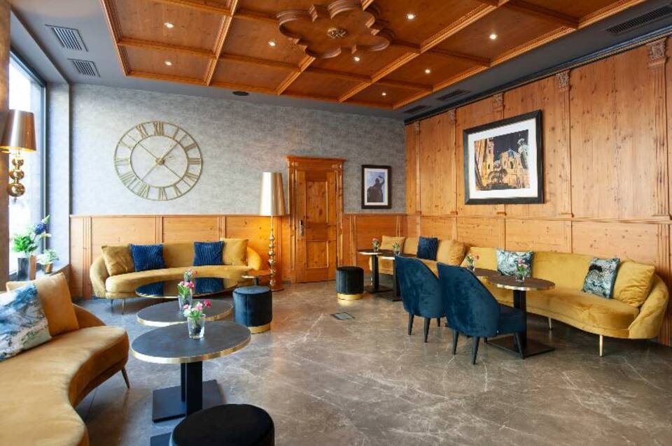 KING's HOTEL First Class 4