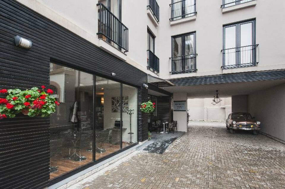 Hemingway Residence Apartments 3