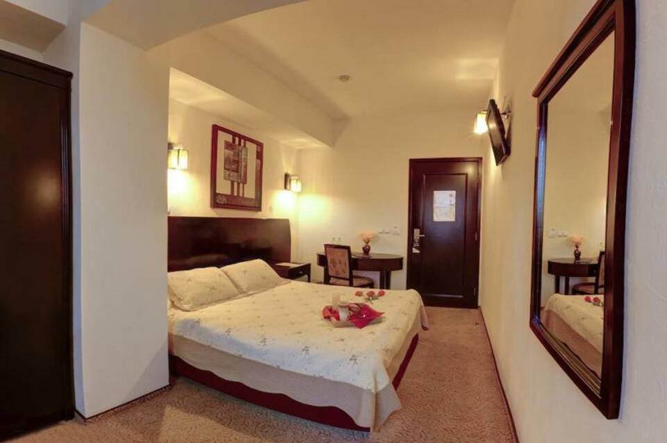 Avis Boutique Hotel & Restaurant 3