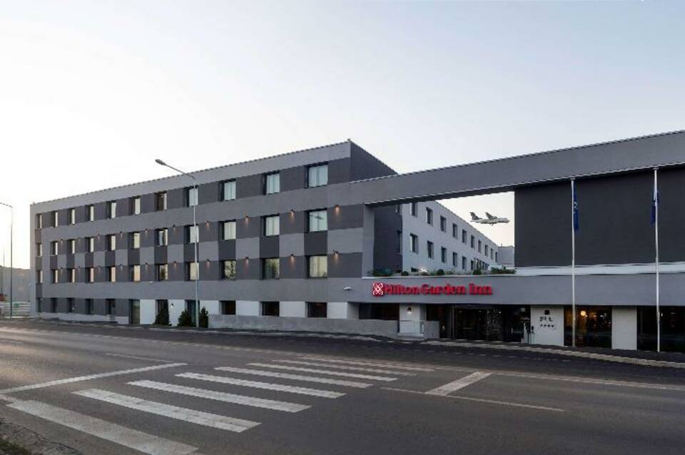 Hilton Garden Inn Bucharest Airport 2