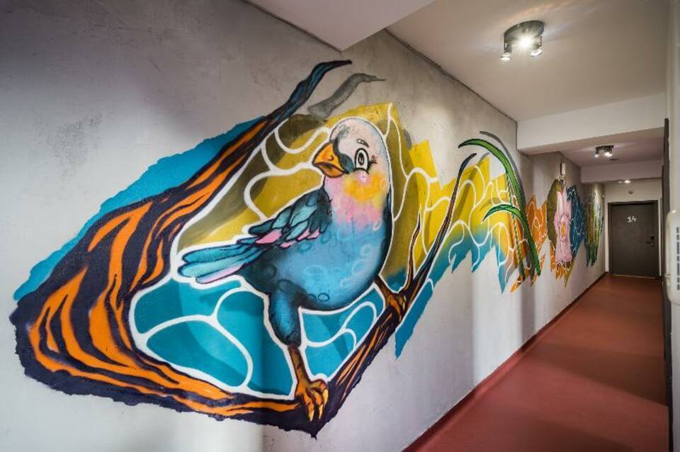 Hotel Graffiti 4