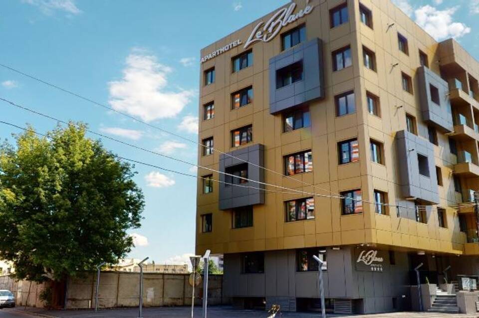 Le Blanc Aparthotel 3
