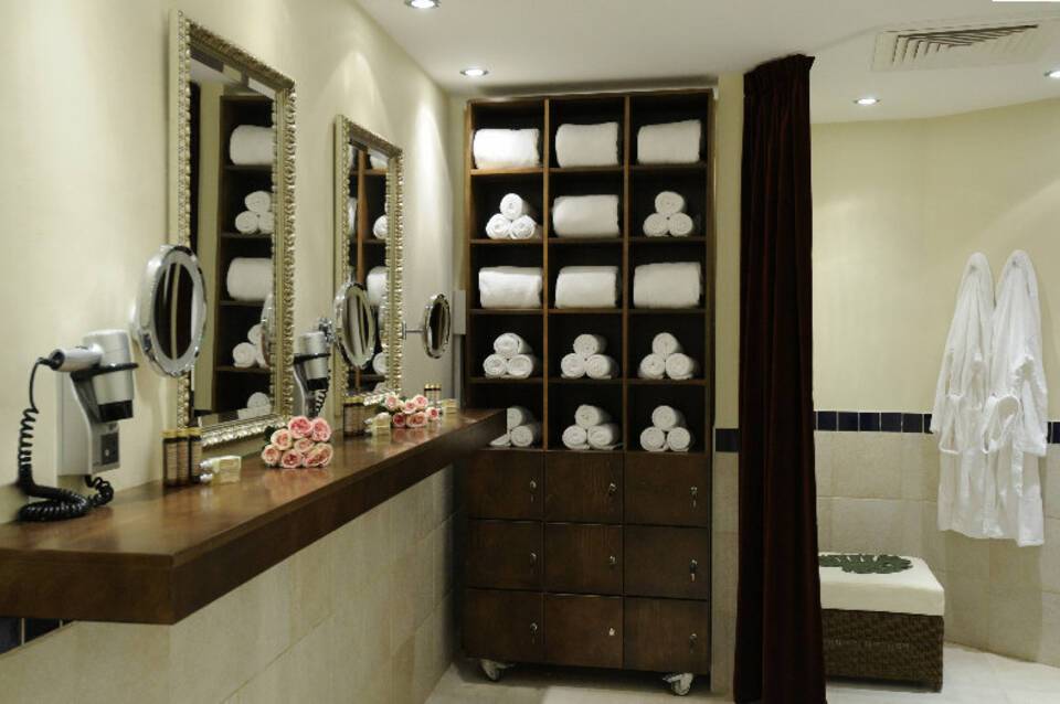 The Library Hotel & Wellness Resort 4