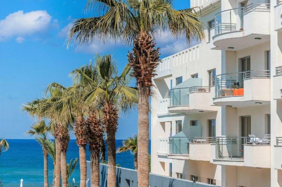 Blue Lagoon Kosher Hotel 4