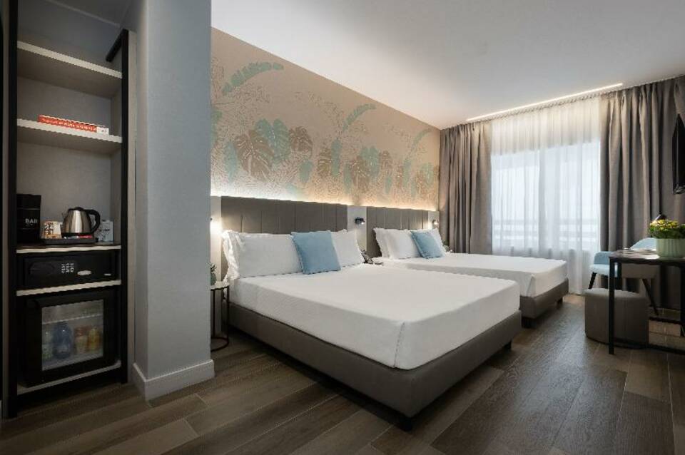 IH Hotels Milano Central 1