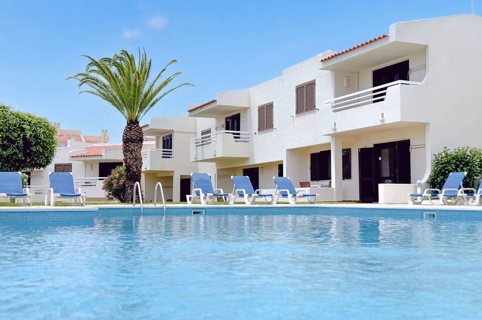 Aura Village - City Beach Apartments 1
