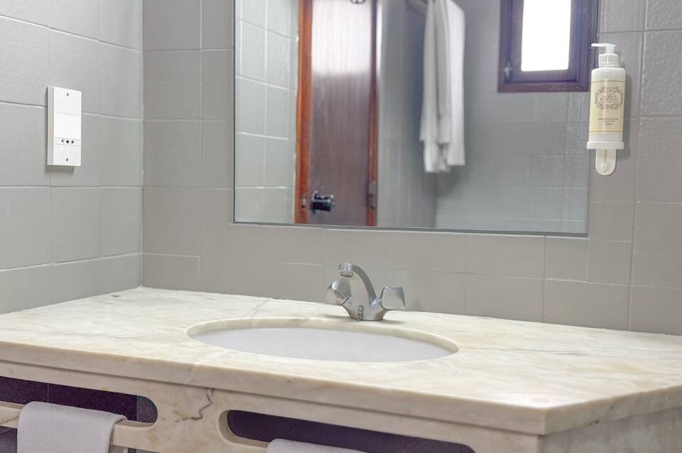 Aura Village - City Beach Apartments 2