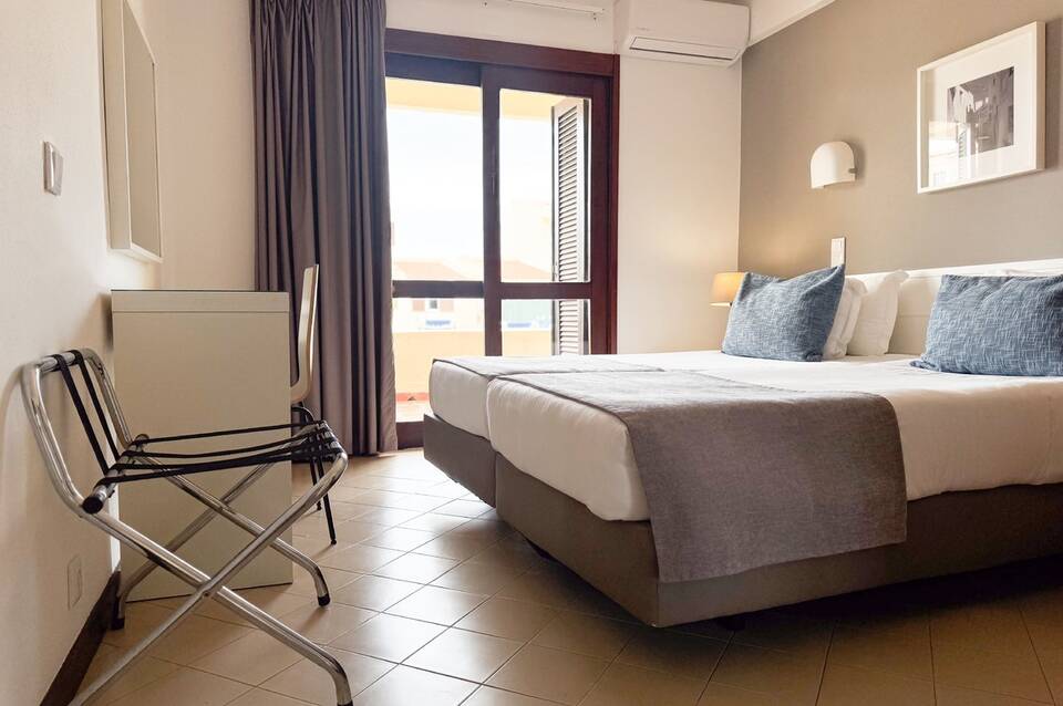 Aura Village - City Beach Apartments 4