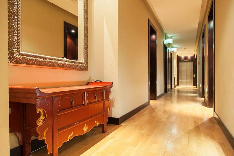 Quentin Design Hotel 4