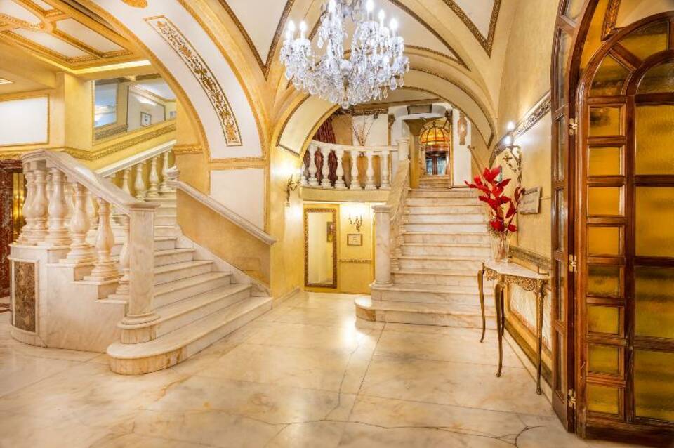 Hotel Des Epoques 3