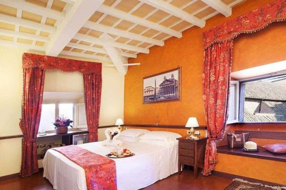 Pantheon Inn 1