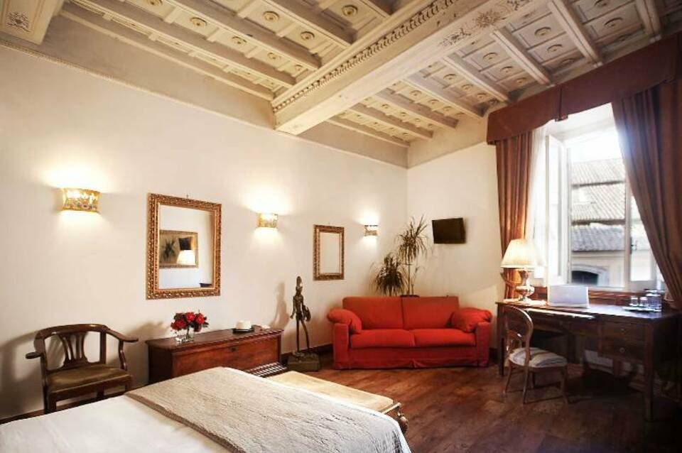Pantheon Inn 5