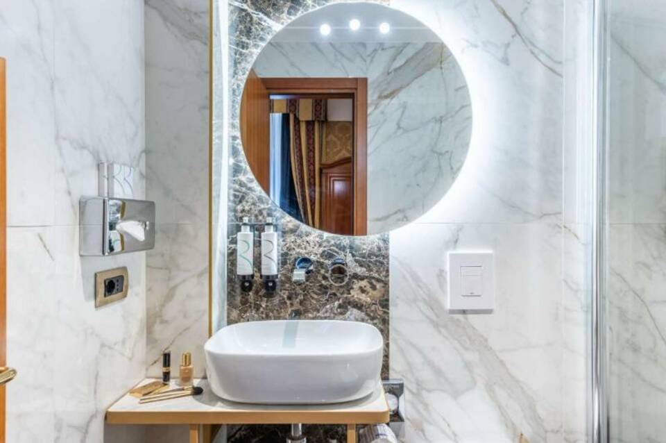 Hotel Raffaello, Sure Hotel Collection by Best Western 2