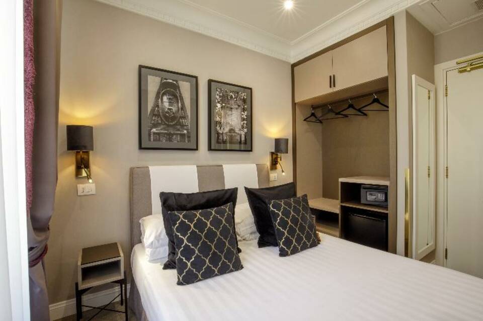 Hotel Condotti 3