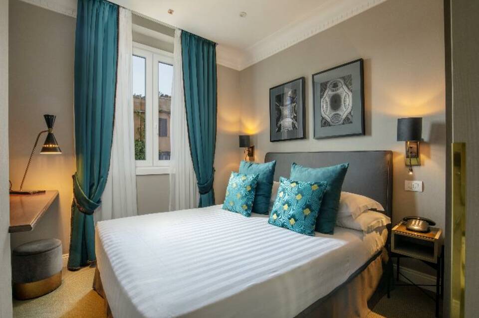 Hotel Condotti 5