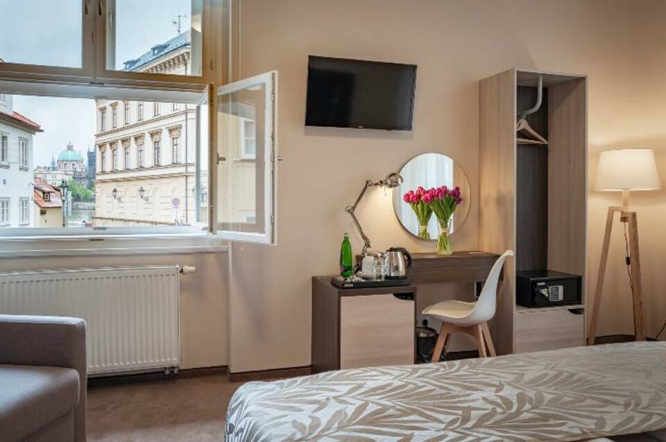 Pytloun Kampa Garden Hotel Prague 5
