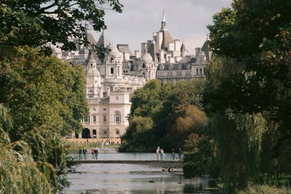 The July - Victoria 2