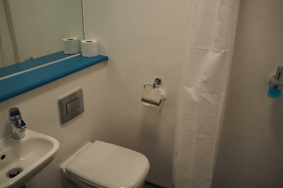 easyHotel Croydon 5