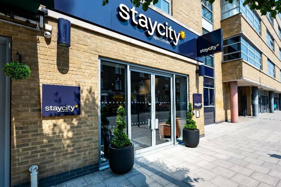 Staycity Aparthotels London - Greenwich High Road 1