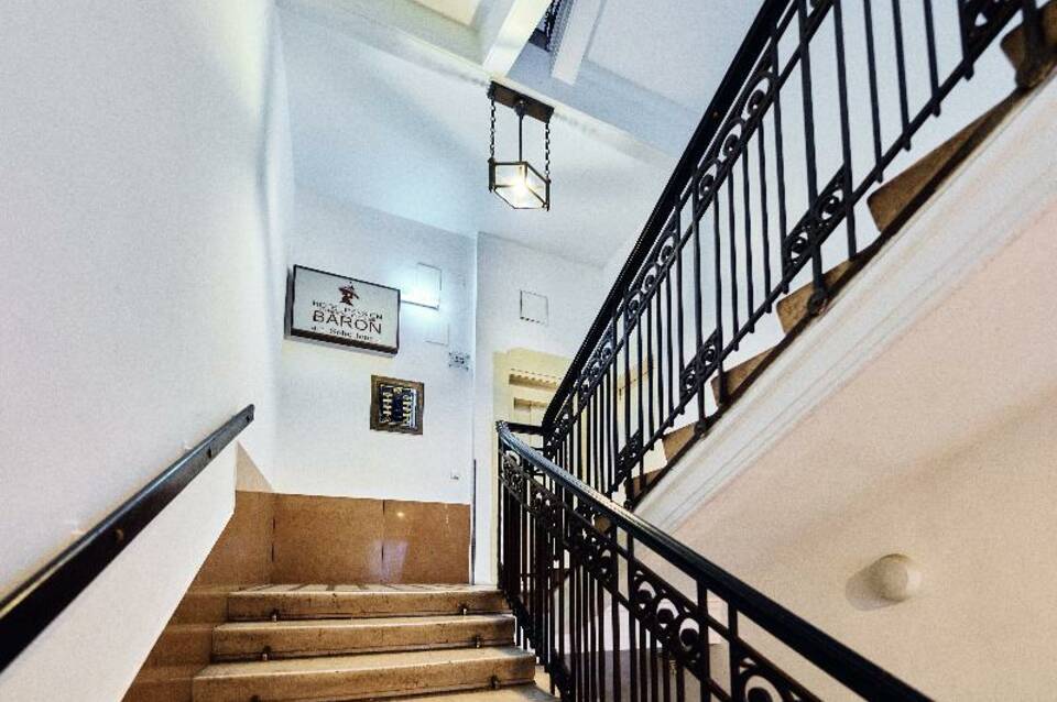 Hotel-Pension Baron am Schottentor 4