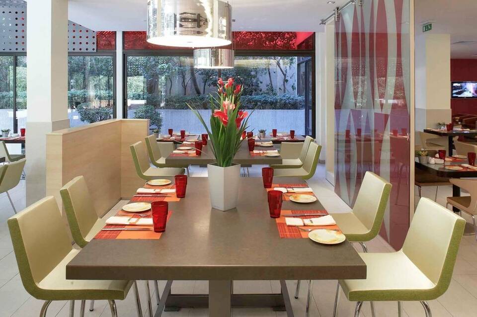 Novotel Athenes 3