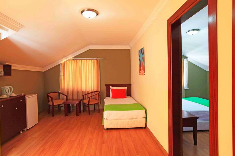 Sunlight Garden Hotel 2