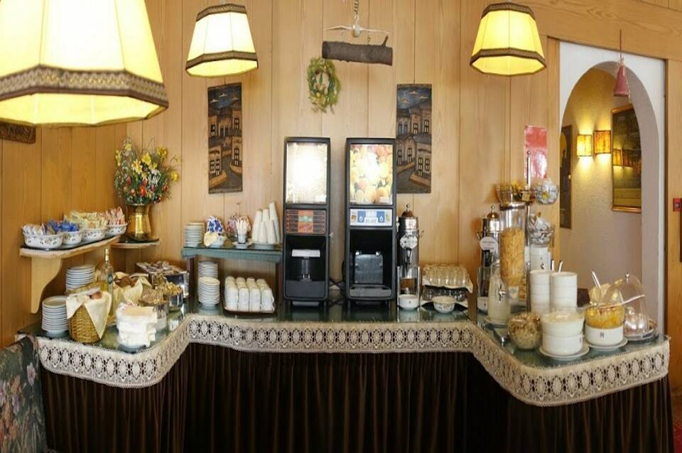 Camelia Rooms 3
