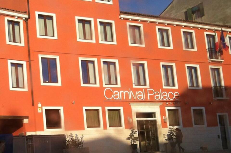 Carnival Palace 1