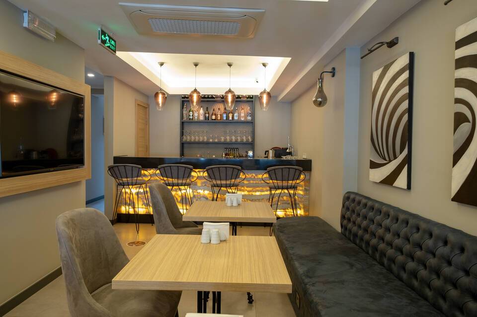 Alesta Midtown Apart Hotel 2