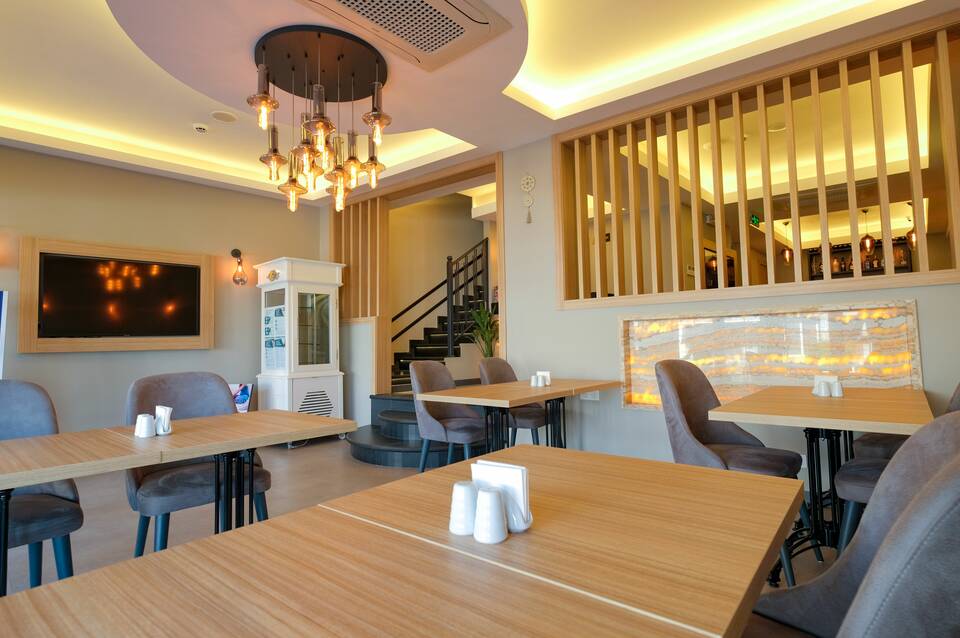 Alesta Midtown Apart Hotel 5