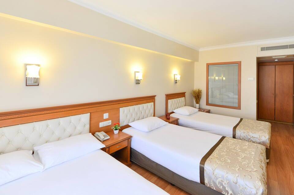 Prestige Hotel 3