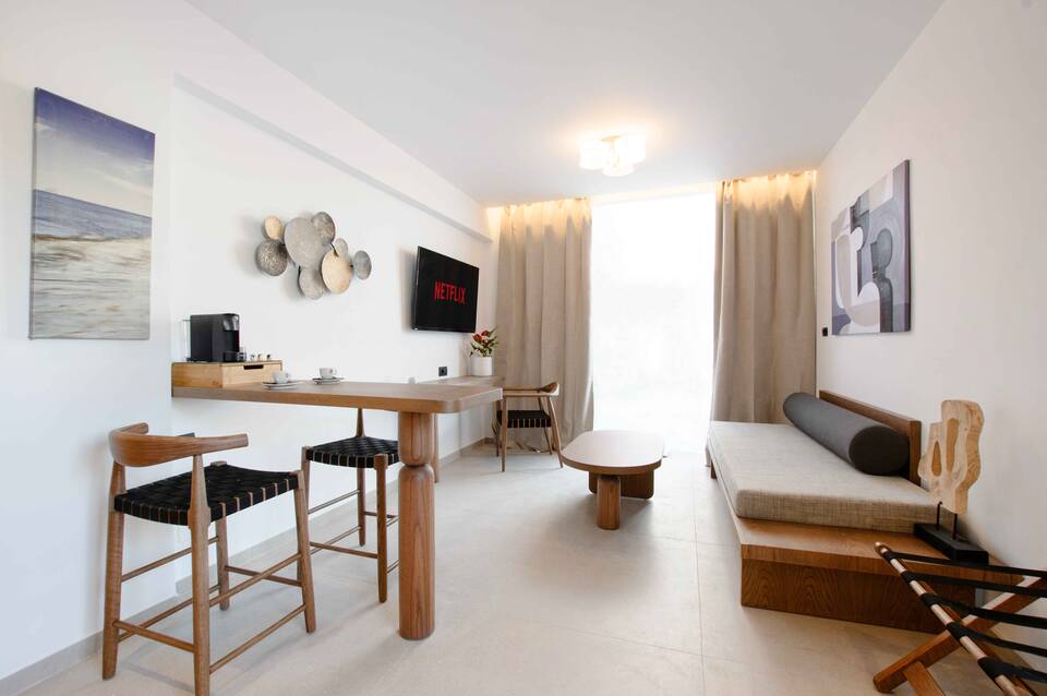 Vaya Suites 3
