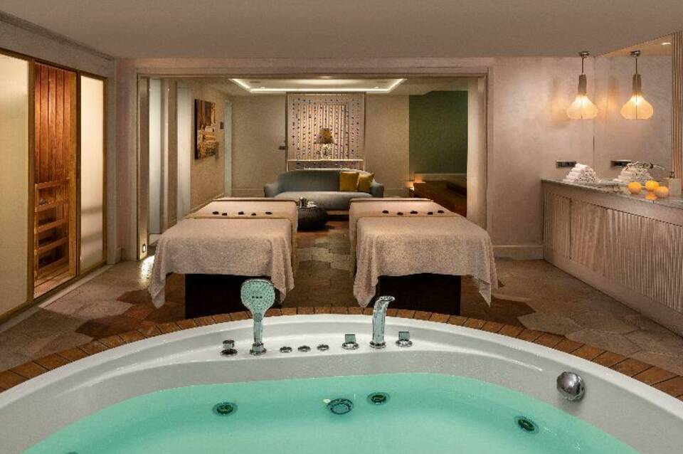 Crowne Plaza Istanbul Florya 2