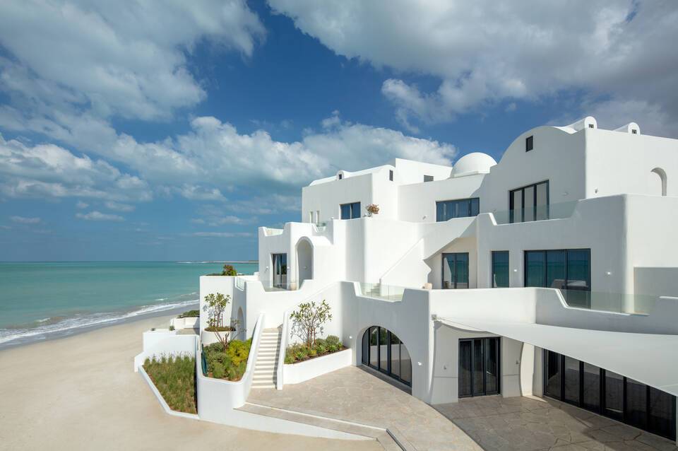 Anantara Retreat Santorini Abu Dhabi 2