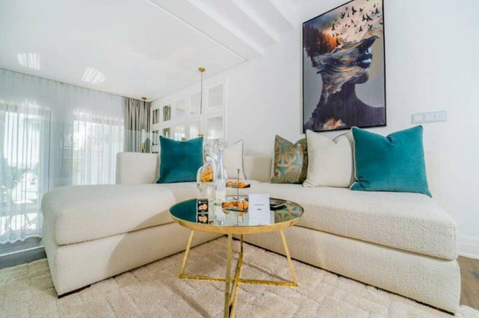 Petit Palace Suites Hotel 1