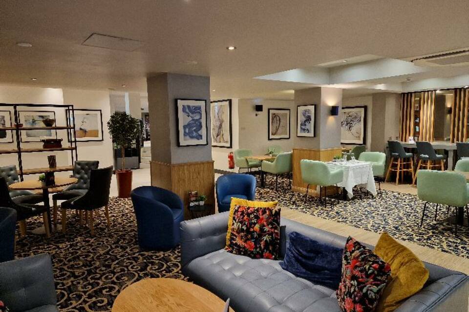 Elite Venue Selection Felbridge - Gatwick 5