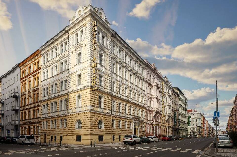 Amigo City Centre Hotel 2