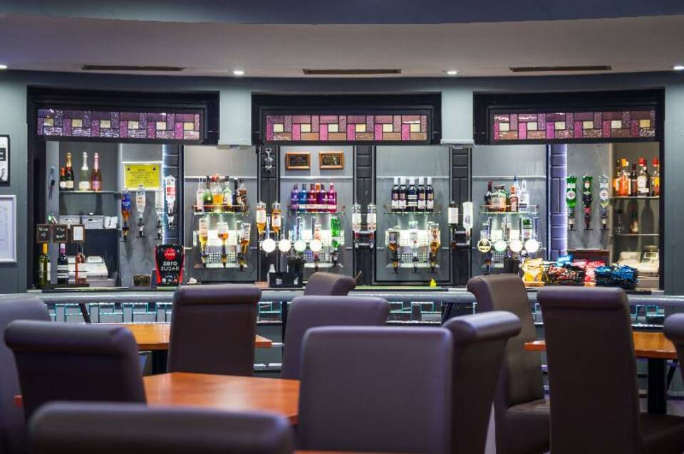 Airport Hotel Manchester 4