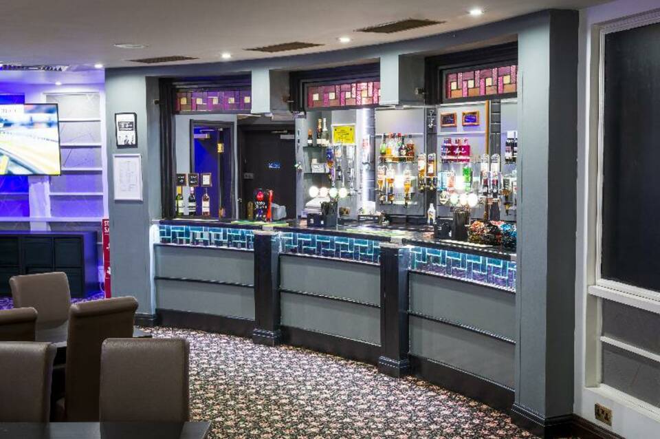 Airport Hotel Manchester 5