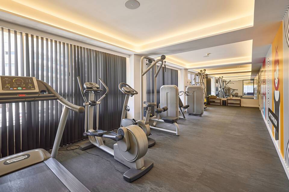 Universal Hotel Neptuno 4