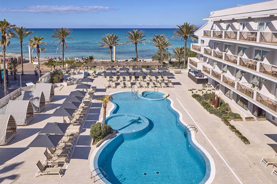 Universal Hotel Neptuno 1