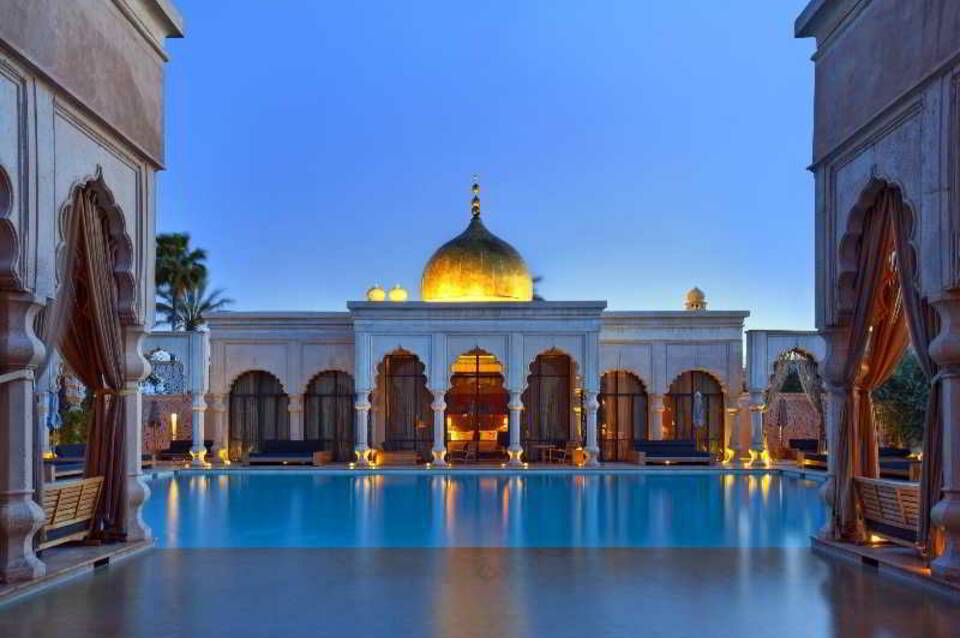 Palais Namaskar 2
