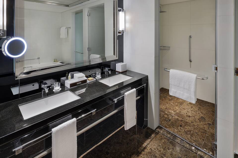 Hilton Dubai Palm Jumeirah 3