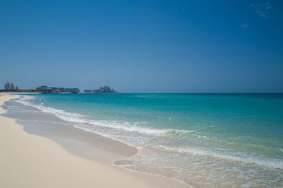 Saadiyat Rotana Resort & Villas 2