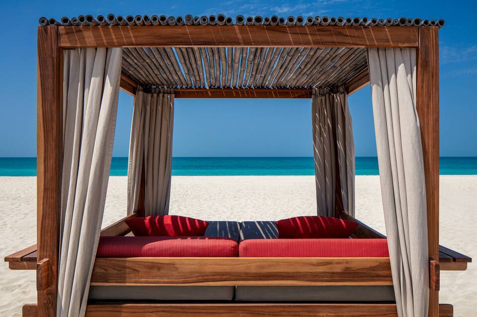 Saadiyat Rotana Resort & Villas 4